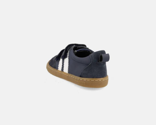 Sapatilhas Blanditos Delfin Marino em azul escuro, vista traseira, com sola fina e design anatómico.