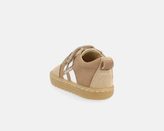 Sapatilhas Barefoot Blanditos Lisboa Arena em tom bege, com design confortável e sola flexível para pés livres.