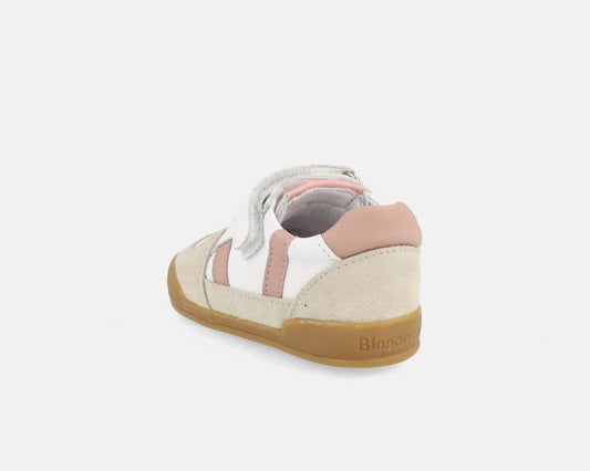 Sapatilhas Barefoot Blanditos Nepal Rosa, vista traseira com detalhes em couro macio, ideal para conforto e estilo.