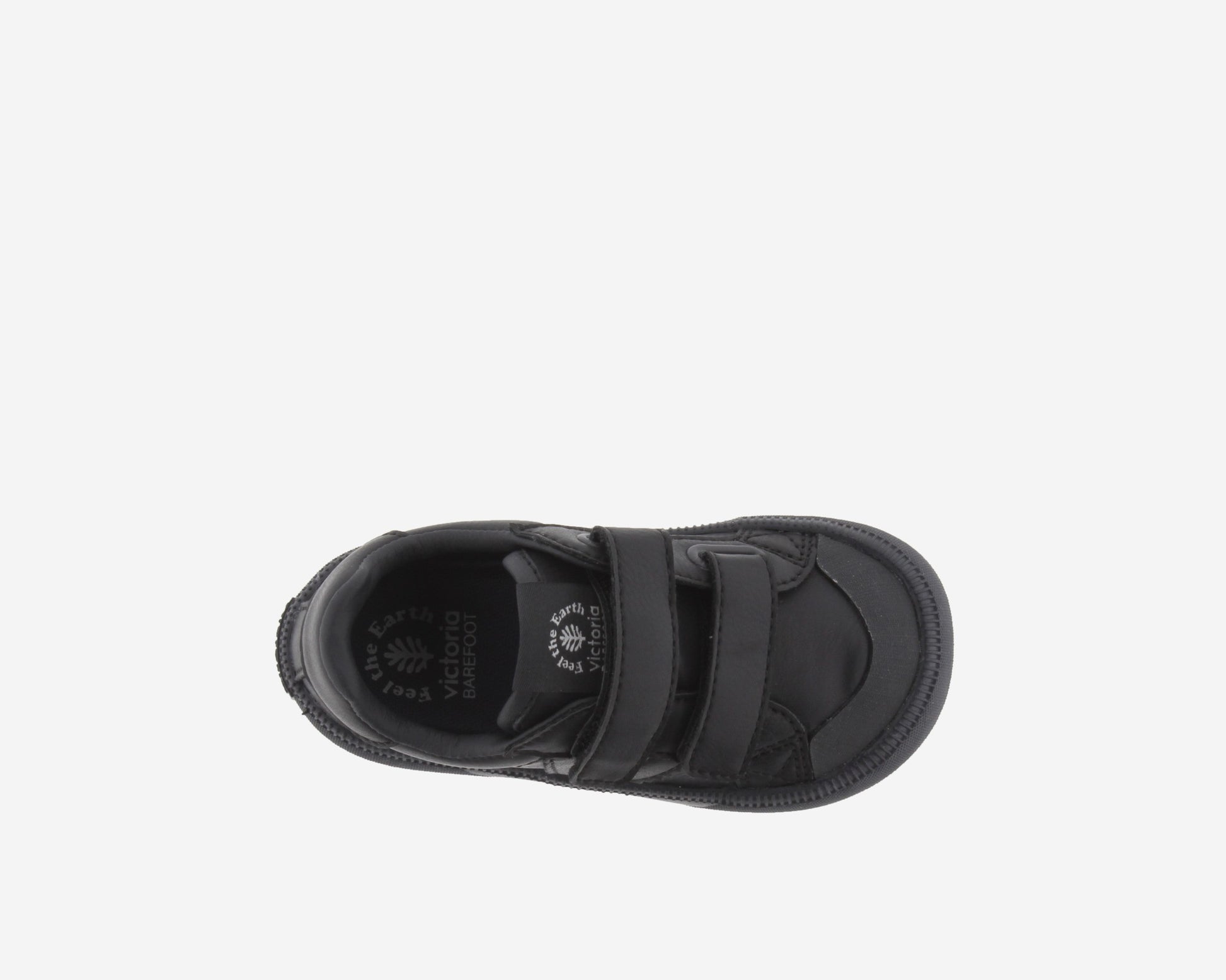 Sapatilhas Oliver Marinho em preto com fecho em velcro para conforto e liberdade dos mais pequenos.