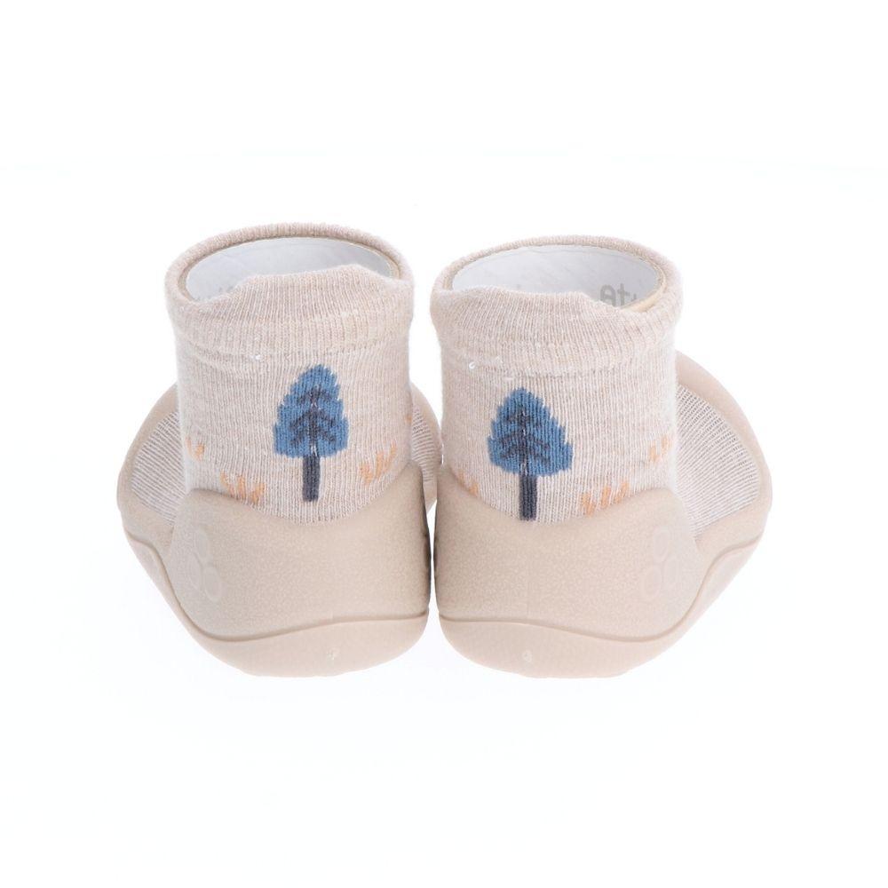 Meias Attipas Woodland Beige Fox com design de árvore azul, promovendo o desenvolvimento saudável dos pés das crianças.